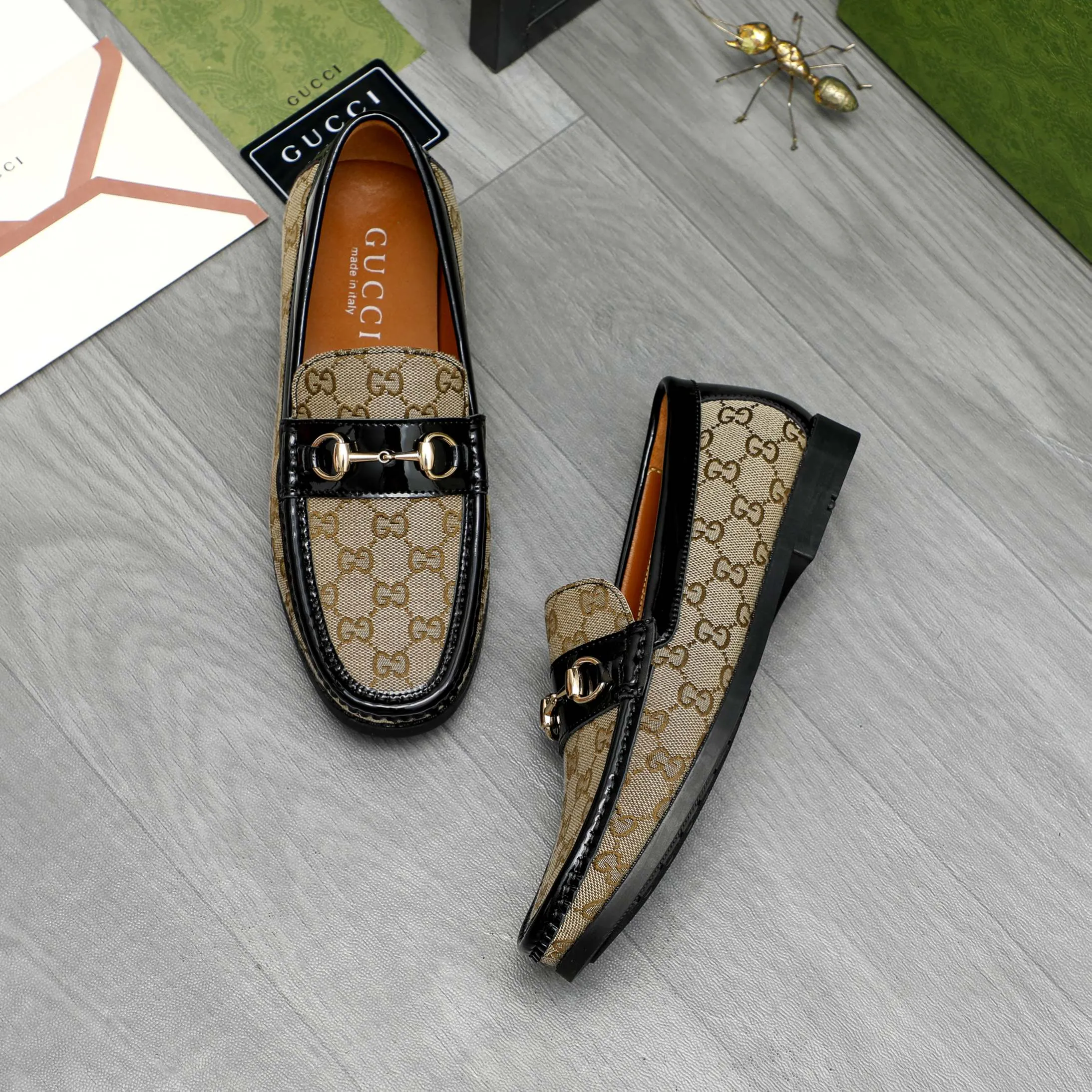 Men's shoes 💰400 Product trademark: GUCCI "Gucci" casual slip-on shoes Regular size: 38-45 (45 is custom-made and non-returnable) Product materials: Selected webbing breathable upper, cowhide lining, rubber outsole